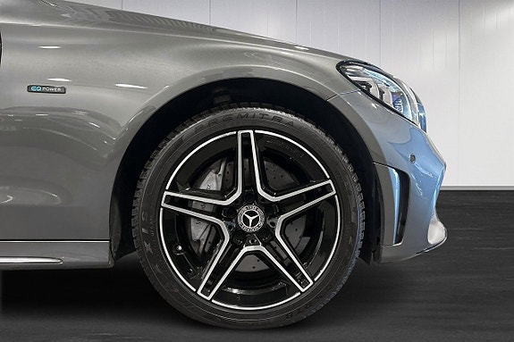 Mercedes-Benz C300 e 22 of 30