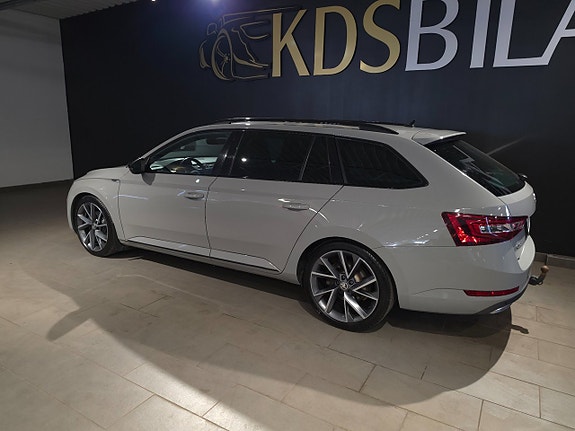 Skoda Superb 3 of 5