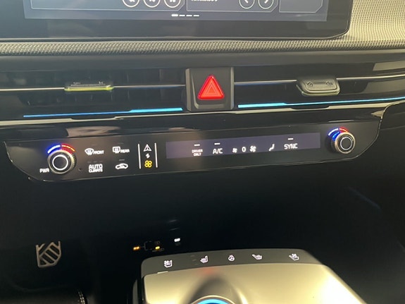 Kia EV6 13 of 14