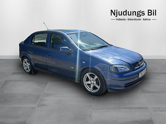 Opel Astra 4 of 5