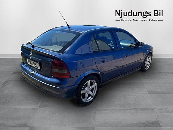 Opel Astra 3 of 5