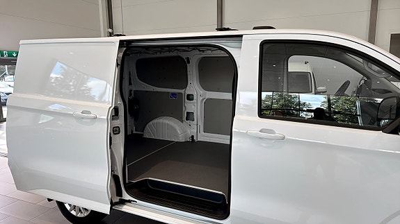 Volkswagen Transporter 12 of 14