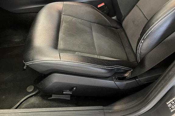 Mercedes-Benz E300 de 9 of 22