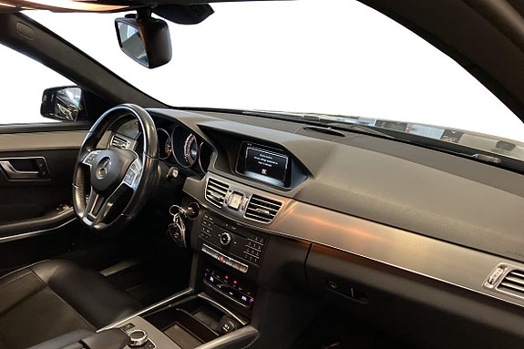 Mercedes-Benz E300 de 16 of 22