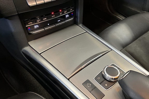 Mercedes-Benz E300 de 14 of 22