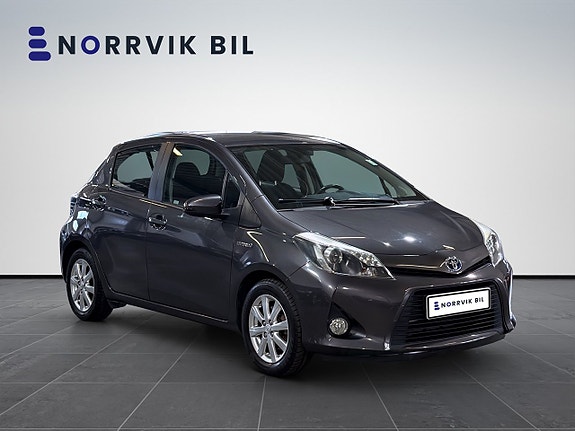 Toyota Yaris 4 of 5