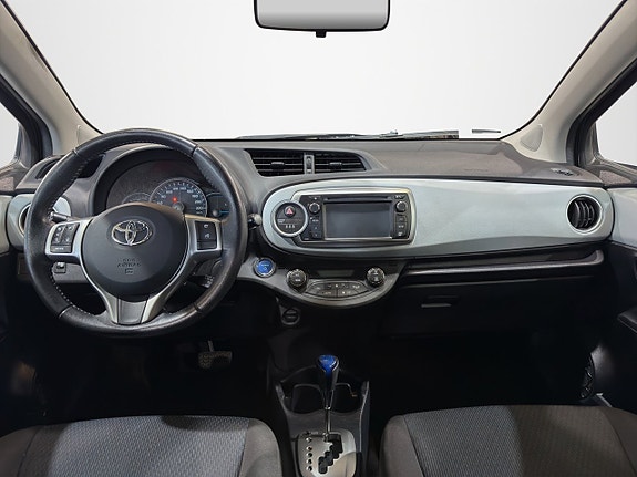 Toyota Yaris 13 of 25