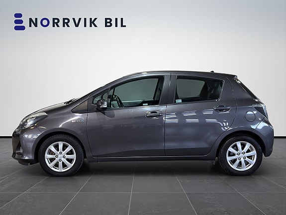 Toyota Yaris 7 of 25
