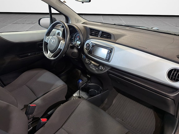 Toyota Yaris 19 of 25