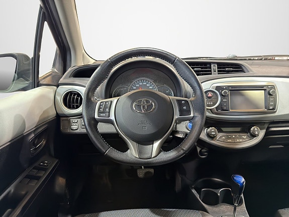 Toyota Yaris 20 of 25