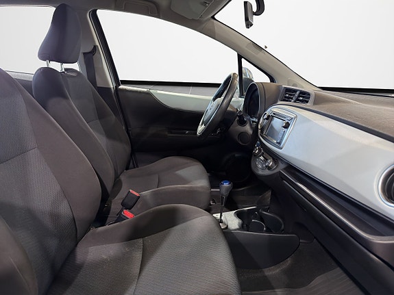 Toyota Yaris 18 of 25