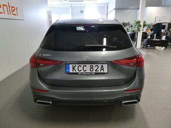 Mercedes-Benz C300 5 of 5