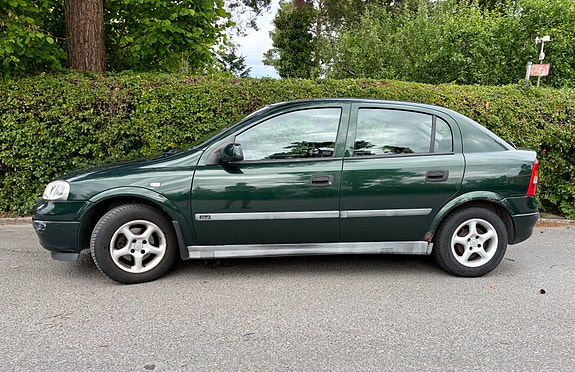 Opel Astra 2 of 5