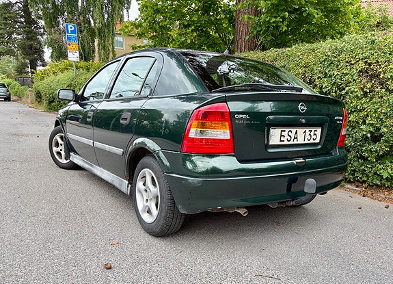 Opel Astra 4 of 5