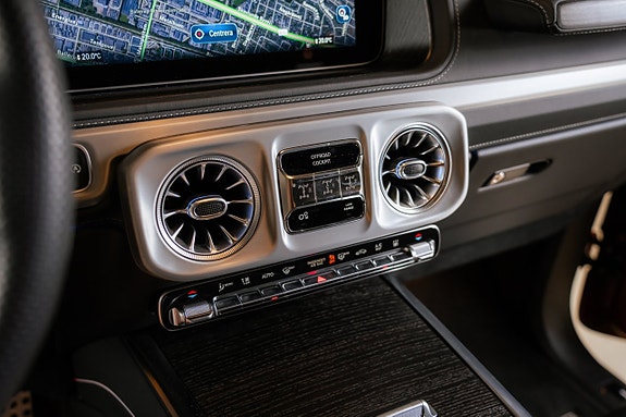 Mercedes-Benz G63 25 of 30