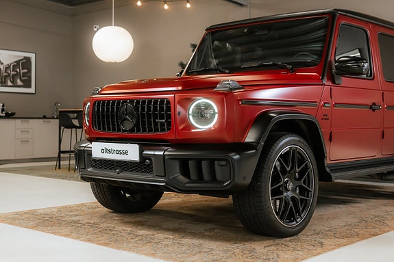 Mercedes-Benz G63 2 of 5