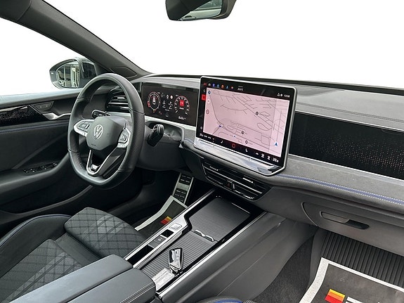 Volkswagen Passat 15 of 16
