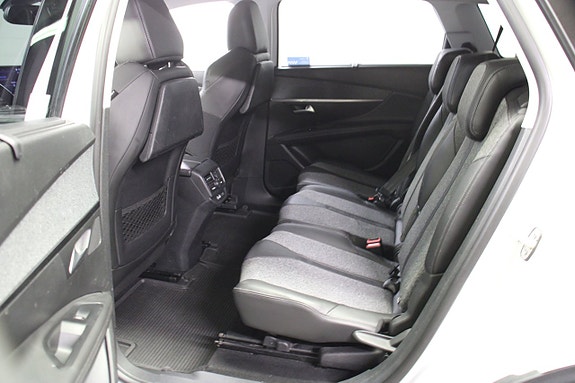 Peugeot 5008 10 of 22