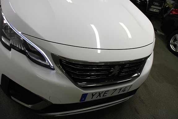 Peugeot 5008 4 of 5