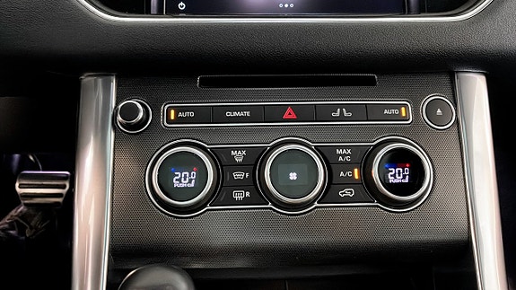Land Rover Range Rover Sport 16 of 26