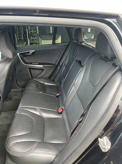 Volvo V60 14 of 18