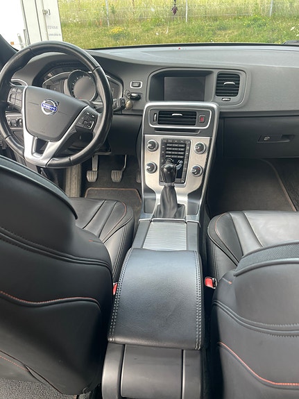 Volvo V60 6 of 18