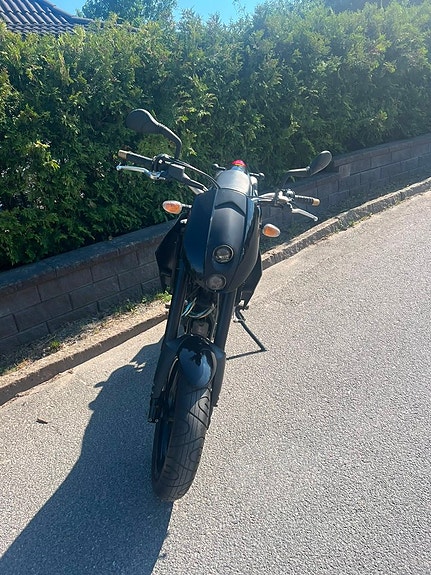 KTM 640 Duke 640 Duke 3 of 4