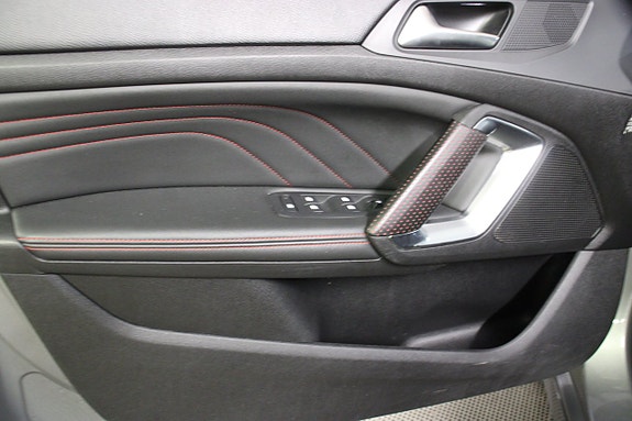 Peugeot 308 SW 9 of 17