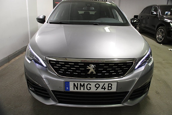 Peugeot 308 SW 2 of 17