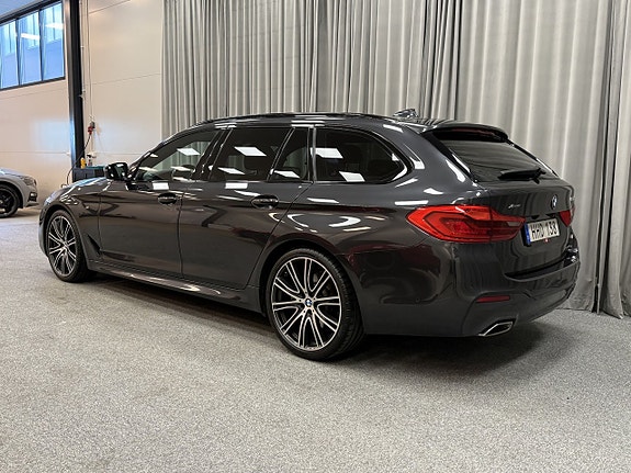BMW 520d 3 of 5