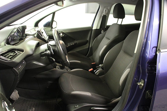 Peugeot 208 7 of 15