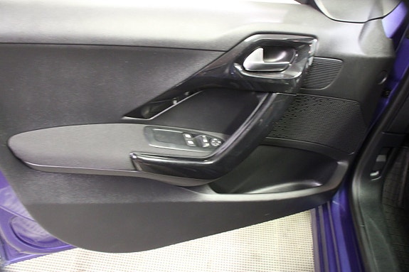 Peugeot 208 6 of 15