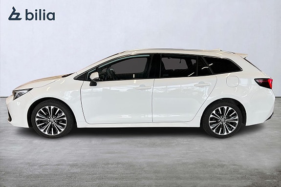 Toyota Corolla 3 of 24