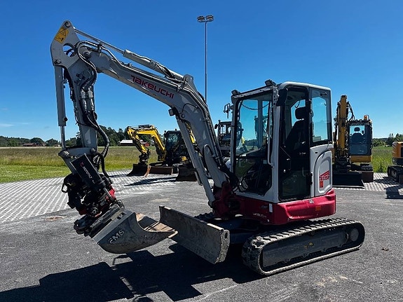 Takeuchi TB 335 R 2 of 7