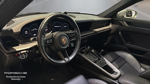 Porsche 911 Carrera S 3 of 5