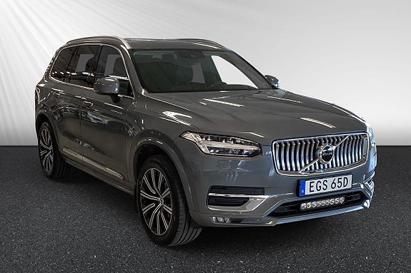 Volvo XC90 10 of 30