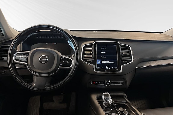 Volvo XC90 18 of 30