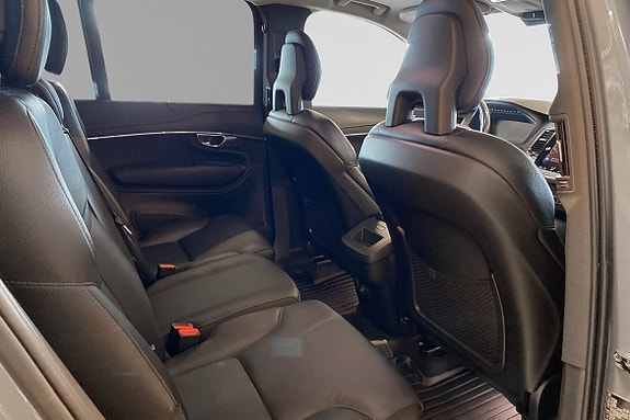 Volvo XC90 19 of 30