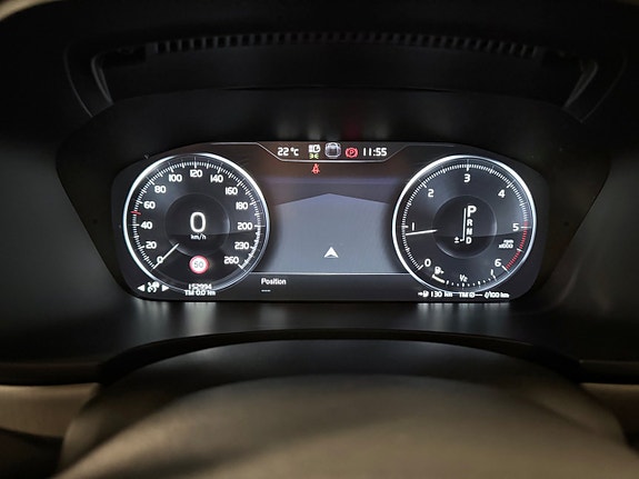 Volvo V90 16 of 30