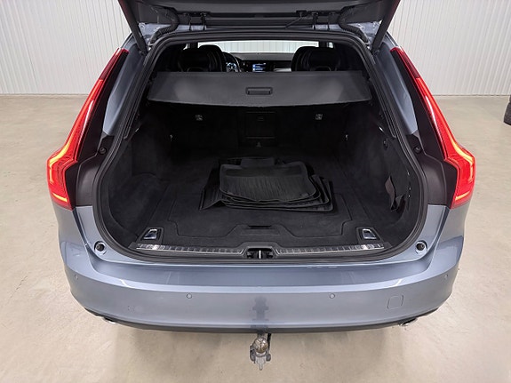 Volvo V90 30 of 30