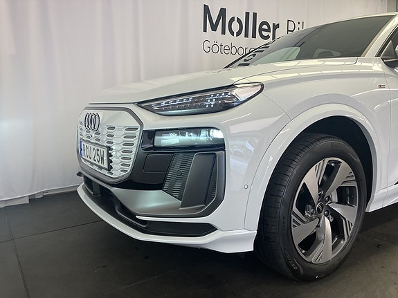 Audi Q6 e-tron 3 of 5