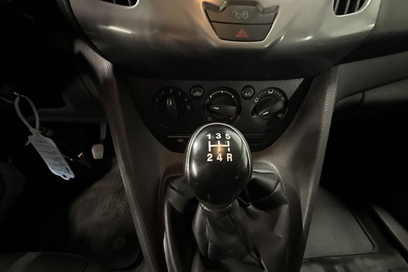 Ford Transit Connect 15 of 18