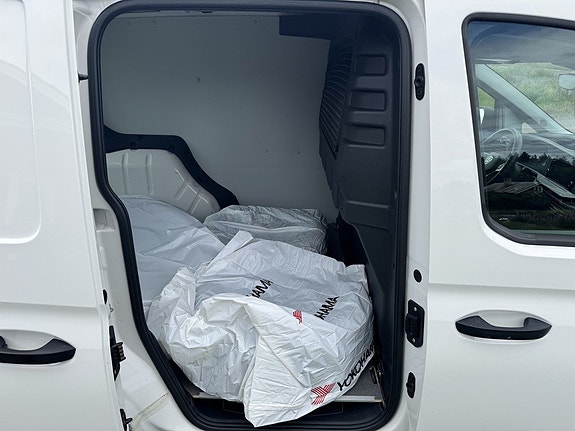 Volkswagen Caddy 10 of 15
