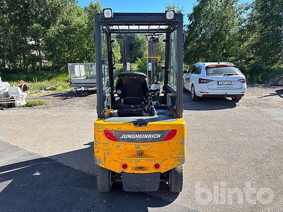 Truck Jungheinrich EFG 320 6 of 6