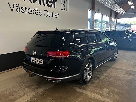Volkswagen Passat Alltrack 6 of 19