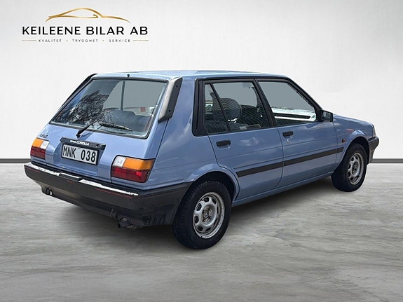 Toyota Corolla 8 of 21
