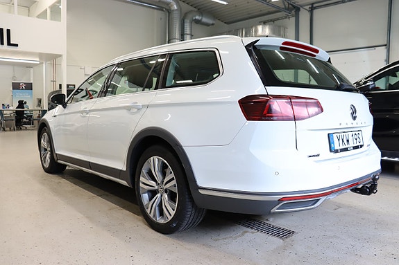 Volkswagen Passat Alltrack 5 of 5