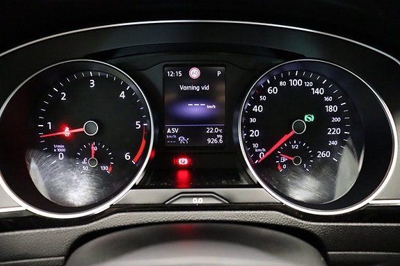 Volkswagen Passat Alltrack 18 of 27