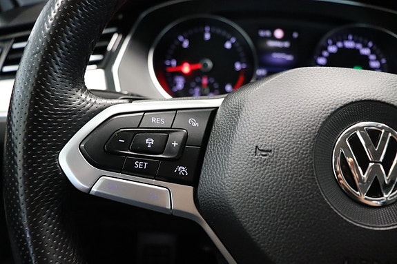 Volkswagen Passat Alltrack 16 of 27