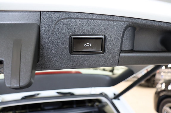 Volkswagen Passat Alltrack 8 of 27